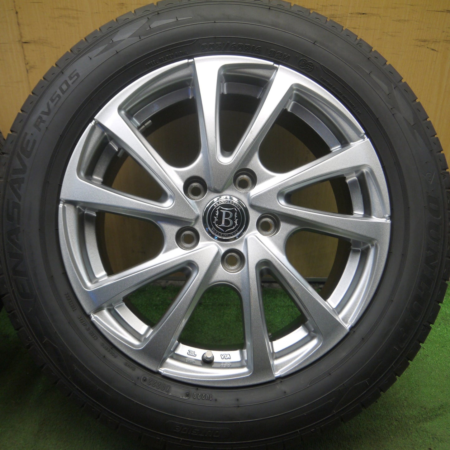 *送料無料* バリ溝！22年！キレイ！9.5分★205/60R16 ダンロップ エナセーブ RV505 BRANDLE-LINE ブランドルライン PCD114.3/5H★4032205Hノ