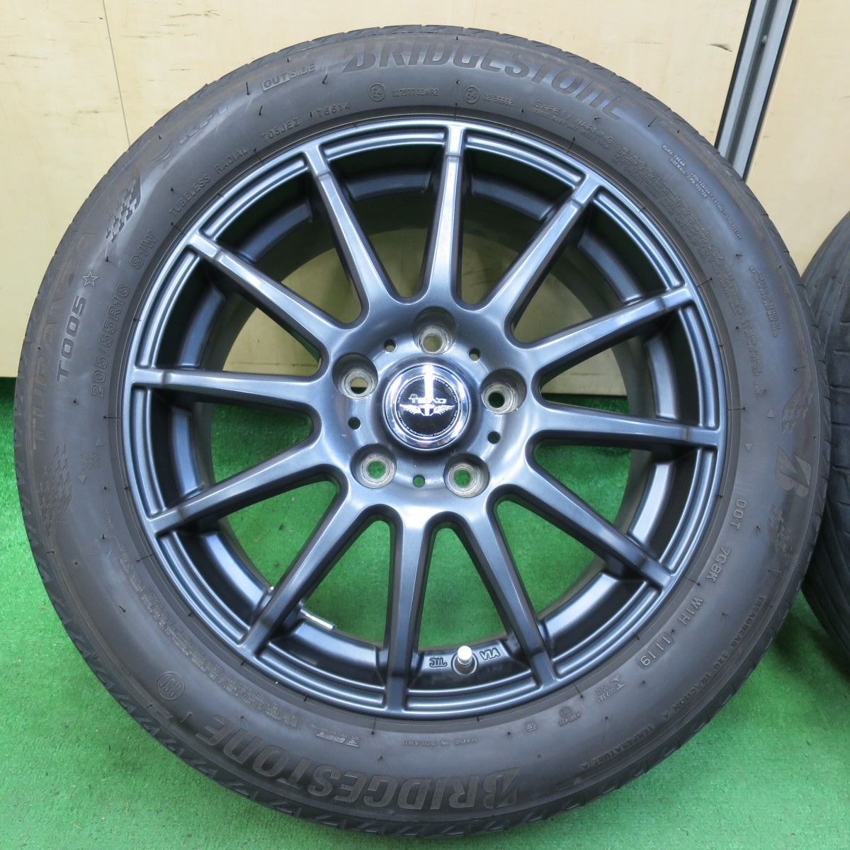 *送料無料* キレイ★205/55R16 205/60R16 TEAD ブリヂストン T005 スタッドレス ピレリ アイスアシンメトリコ テッド PCD114.3/5H★4070404イノ