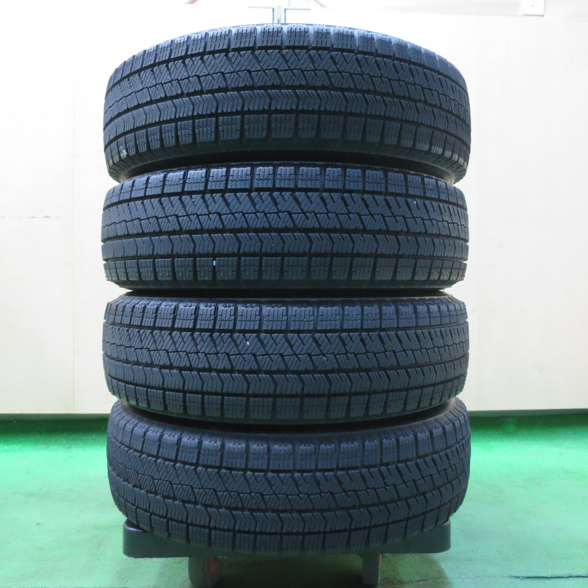 *送料無料* バリ溝！22年！綺麗！ほぼ10分★スタッドレス 155/65R14 ブリヂストン ブリザック VRX2 QRASIZ KOSEI クレイシズ コーセイ PCD100/4H★4081706イス