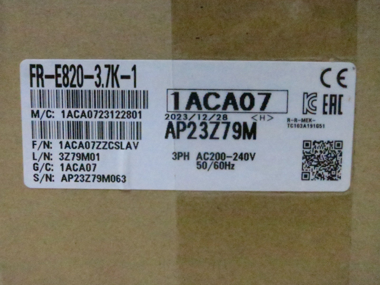 [送料無料] 未使用◆三菱電機 インバータ FR-E820-3.7K-1 2023年製 E800シリーズ 三相 200V 3.7kW◆