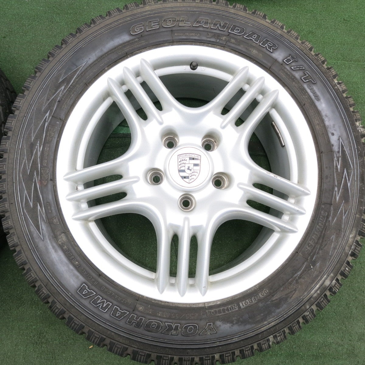 *送料無料* バリ溝！8.5分★ポルシェ カイエン 純正 255/55R18 スタッドレス ヨコハマ ジオランダー i/T G072 18インチ PCD130/5H★4051901HAス