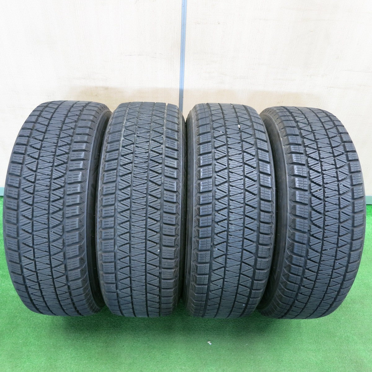 [送料無料] バリ溝！キレイ！9分★スタッドレス 225/60R18 ブリヂストン ブリザック DM-V3 VELVA KEVIN ヴェルヴァ 18インチ PCD114.3/5H★5012301TNス