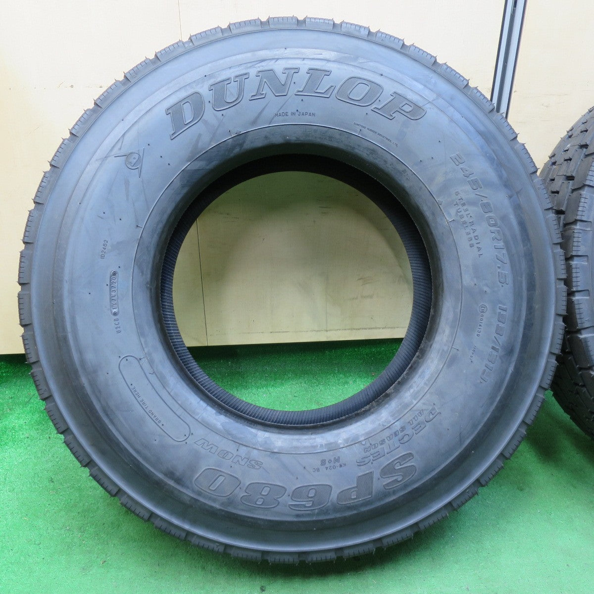 送料無料* 未使用！22年☆トラック タイヤ 245/80R17.5 133/131L ダンロップ デクテス SP680 DECTES 1 |  名古屋/岐阜の中古カー用品・工具の買取/販売ならガレージゲット