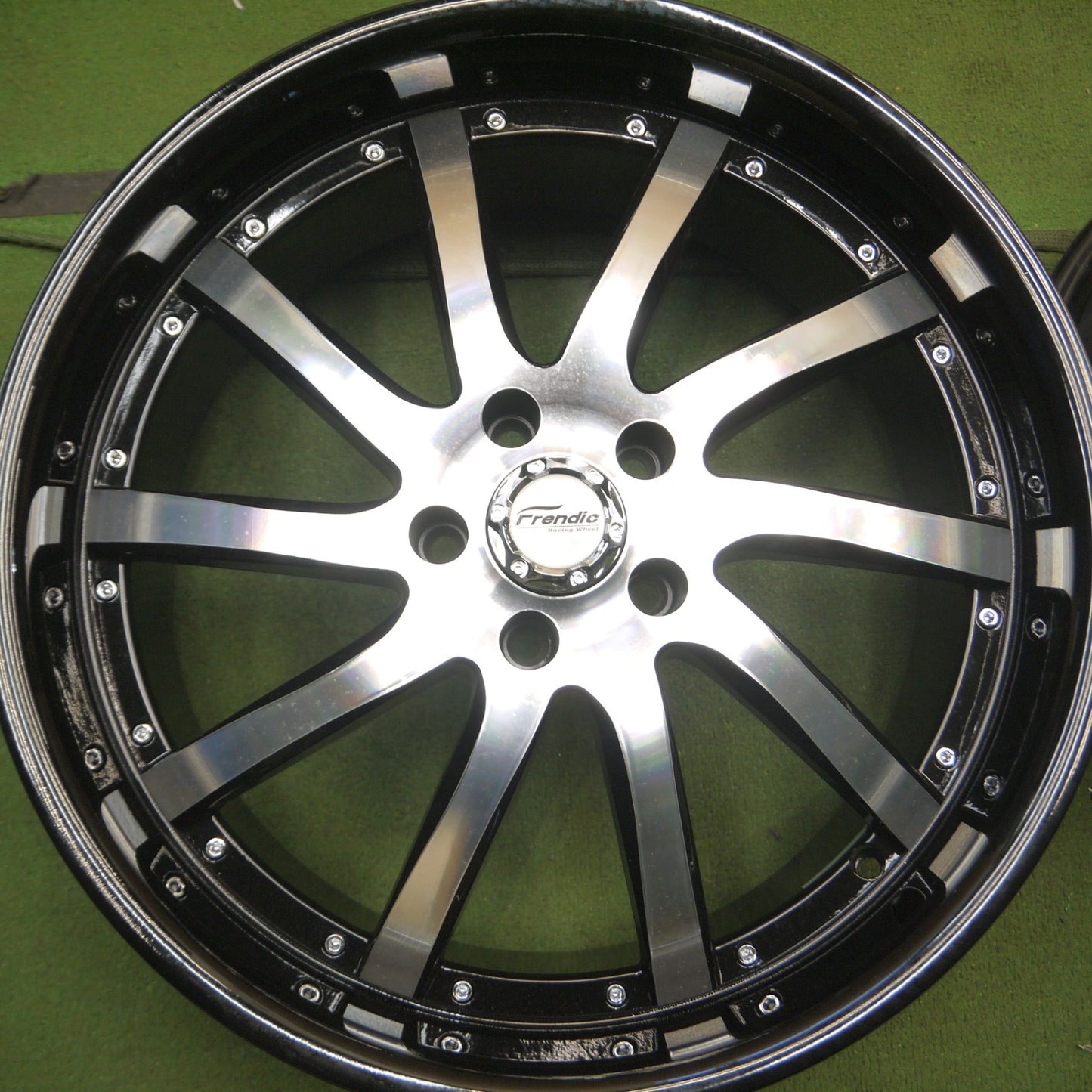 *送料無料* キレイ！付属品付★Frendic Racing ホイール 20インチ 20×8.5J PCD114.3/5H★4051011Hホ