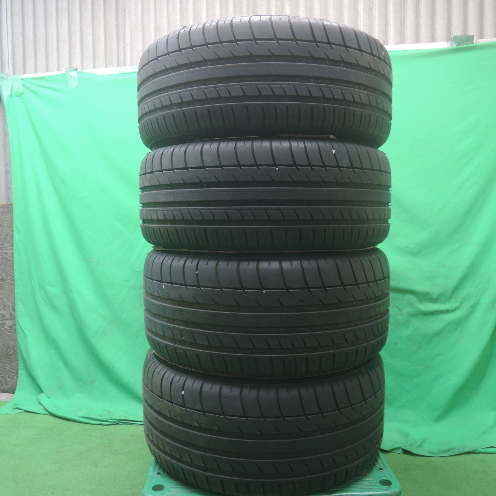 送料無料* キレイ！20年☆ベンツ 純正 タイプ 245/35R19 275/30R19 EMN GERMANY トライアングル SPOR |  名古屋/岐阜の中古カー用品・工具の買取/販売ならガレージゲット