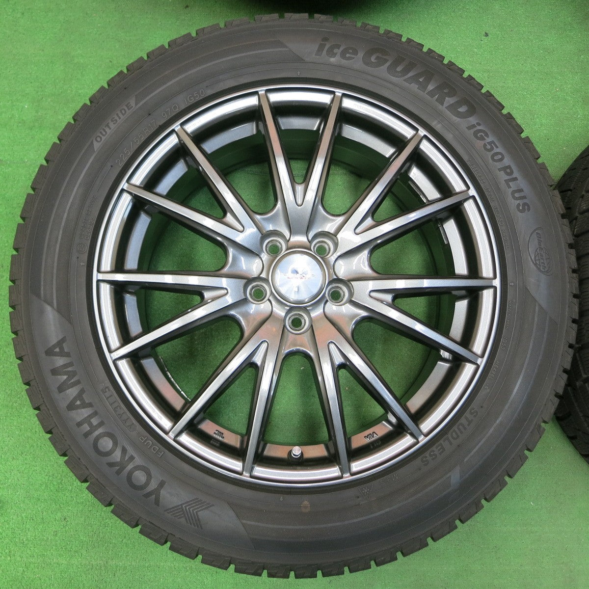 *送料無料* バリ溝！キレイ！9.5分以上★XV 等 225/55R17 スタッドレス ヨコハマ アイスガード iG50 プラス VELVA SPORT ヴェルヴァ PCD100/5H★4050808イス