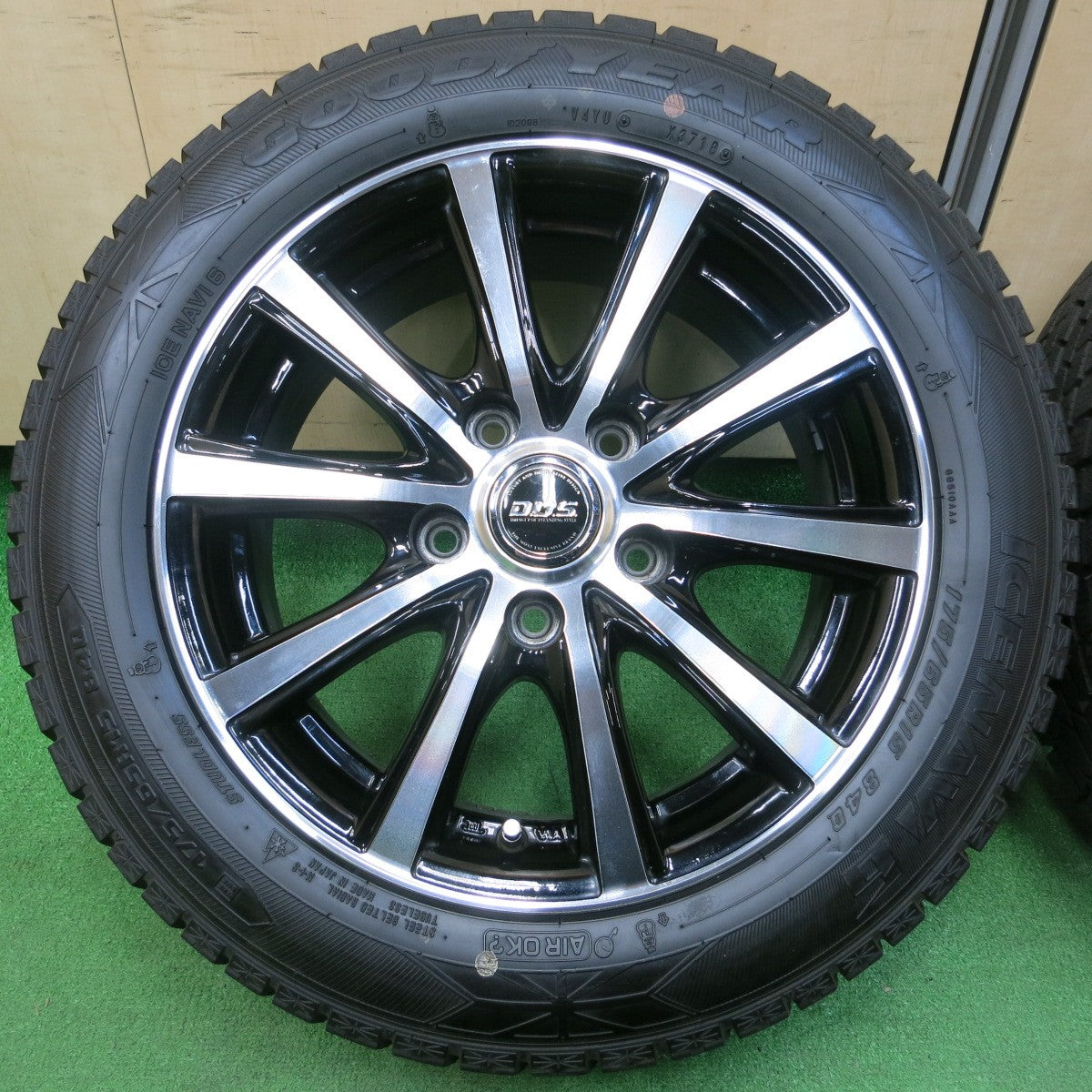 *送料無料* バリ溝！キレイ！8.5分★スタッドレス 175/65R15 グッドイヤー アイスナビ6 D.O.S. DOS 15インチ  PCD114.3/5H★4031608イス