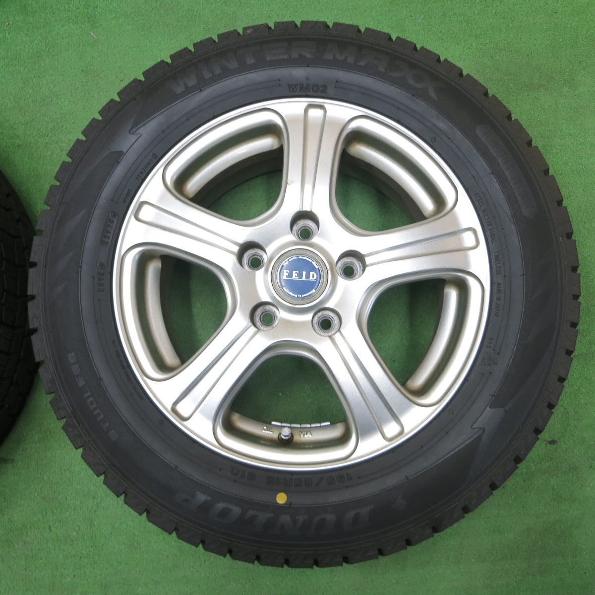 *送料無料* バリ溝！20年！9.5分★スタッドレス 195/65R15 ダンロップ ウインターマックス WM02 FEID 15インチ PCD114.3/5H★4062801ナス