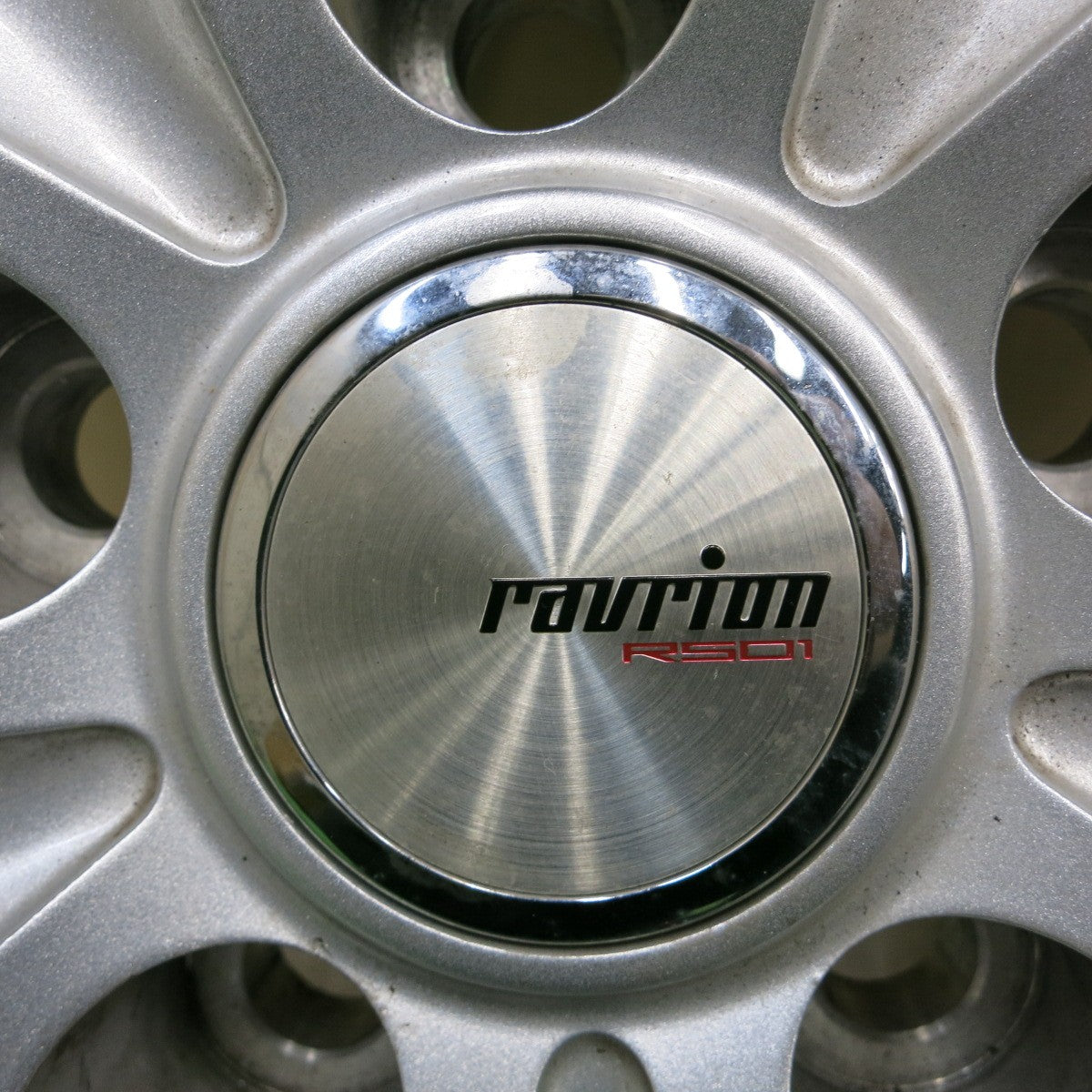 *送料無料* バリ溝！9.5分以上★スタッドレス 215/60R17 グッドイヤー アイスナビ6 ravrion RS01 ラブリオン 17インチ PCD114.3/5H★4061804ナス