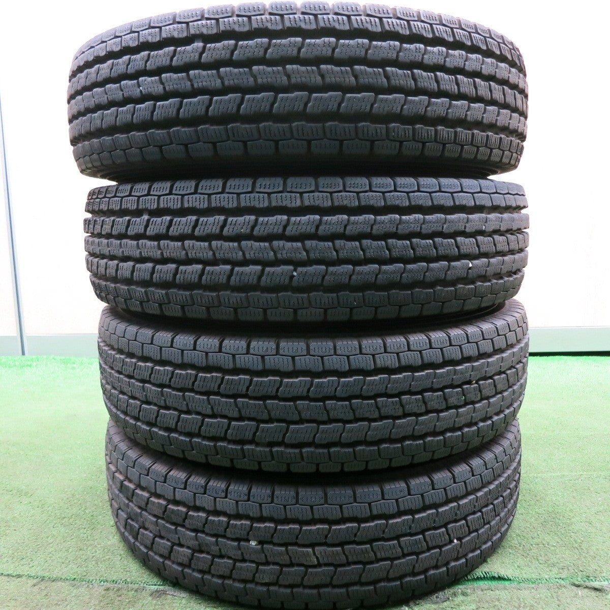 *送料無料* バリ溝！23年！キレイ！9.5分★スタッドレス 145/80R12 ヨコハマ アイスガード iG91 スチール PCD100 110 114.3/4H マルチ★4052401HAス