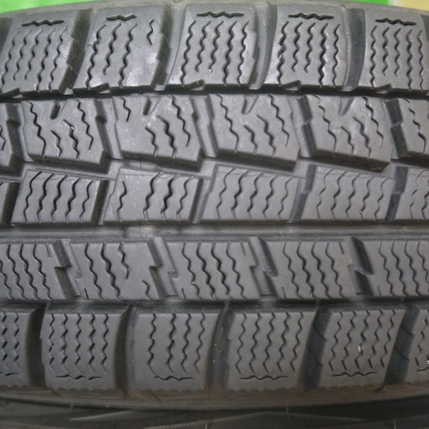 *送料無料* 4本価格★スタッドレス 145/80R13 ダンロップ ウインターマックス WM01 スチール 13インチ PCD100/4H★4082101Hス