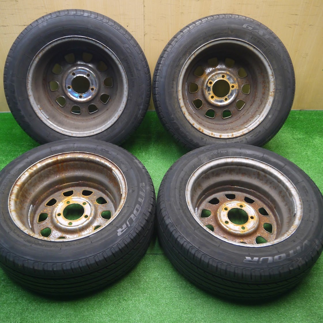 *送料無料* バリ溝！20年！9分★デイトナ 215/60R16 VITOUR GALAXY R1 ヴィツアー ギャラクシー 16インチ PCD114.3/5H★3031304Hノ