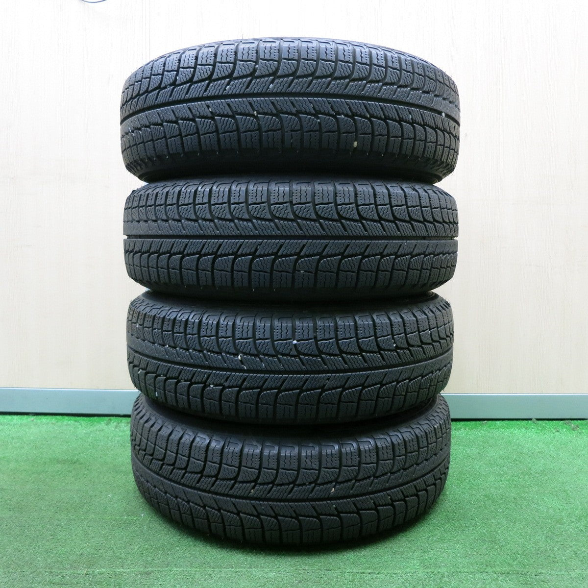 *送料無料* バリ溝！キレイ！8.5分★スタッドレス 185/70R14 ミシュラン X-ICE XI3 GMach 14インチ  PCD100/4H★4040301NJノ