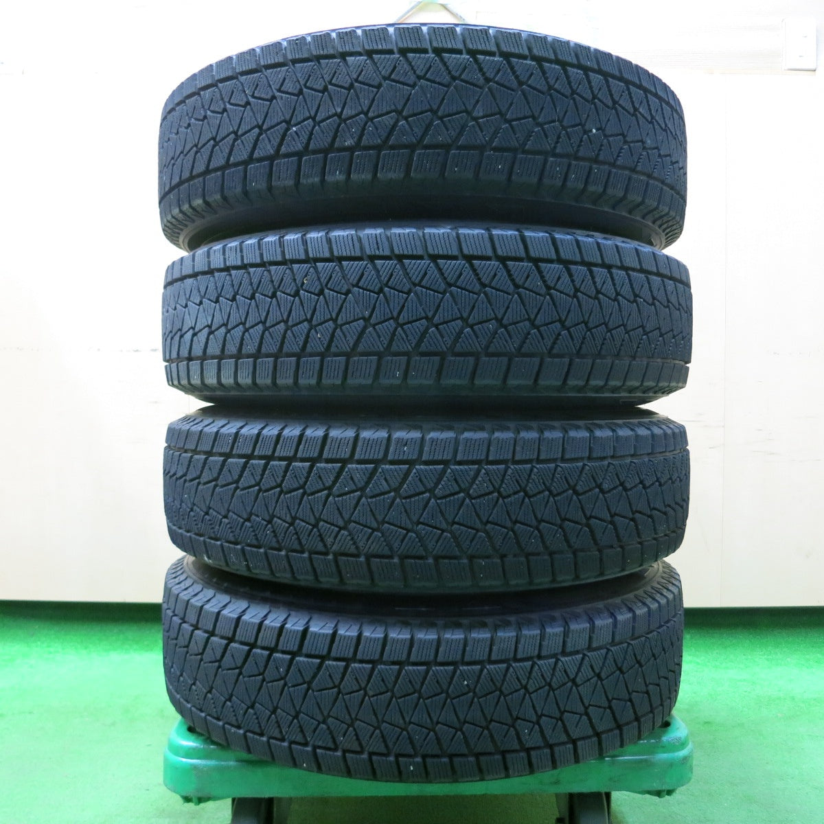 *送料無料* 4本価格★スタッドレス 175/80R15 ブリヂストン ブリザック DM-V2 Treffer weds トレファー PCD114.3/5H★4040202イス