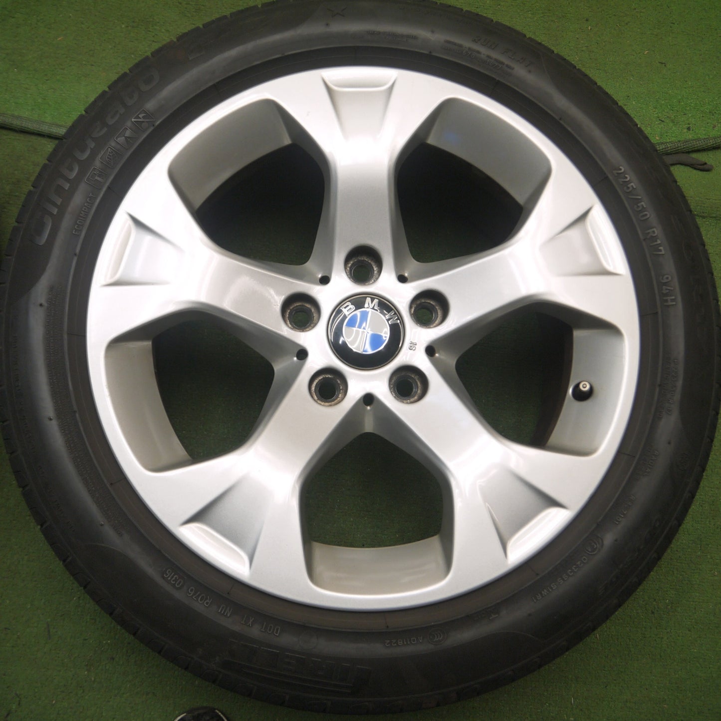 *送料無料* バリ溝！9.5分★BMW X1 E84 純正 225/50R17 ピレリ Cinturato P7 17インチ PCD120/5H★4052201Hノ