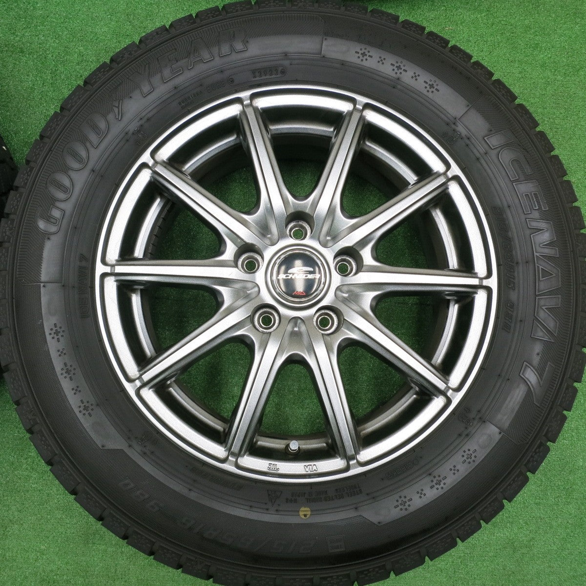 [送料無料] バリ溝！22年！キレイ！ほぼ10分★スタッドレス 215/65R16 グッドイヤー アイスナビ7 SCHNEIDER MiD シュナイダー 16インチ PCD114.3/5H★4100203HAス