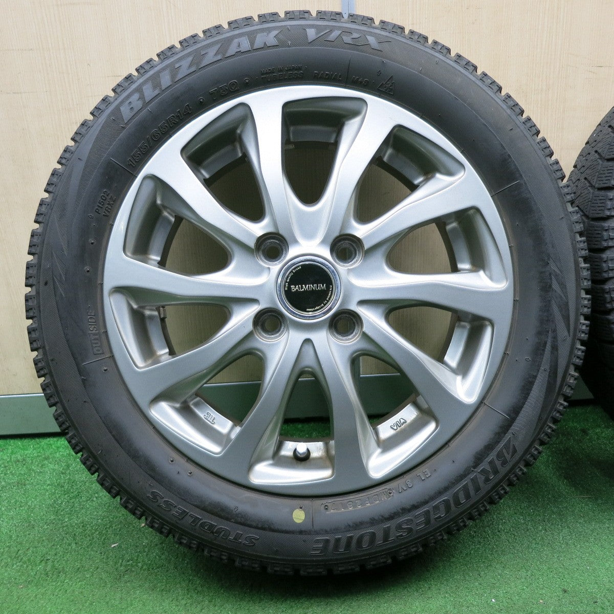 *送料無料* キレイ★スタッドレス 155/65R14 ブリヂストン ブリザック VRX BALMINUM バルミナ 14インチ PCD100/4H★4032702NJス