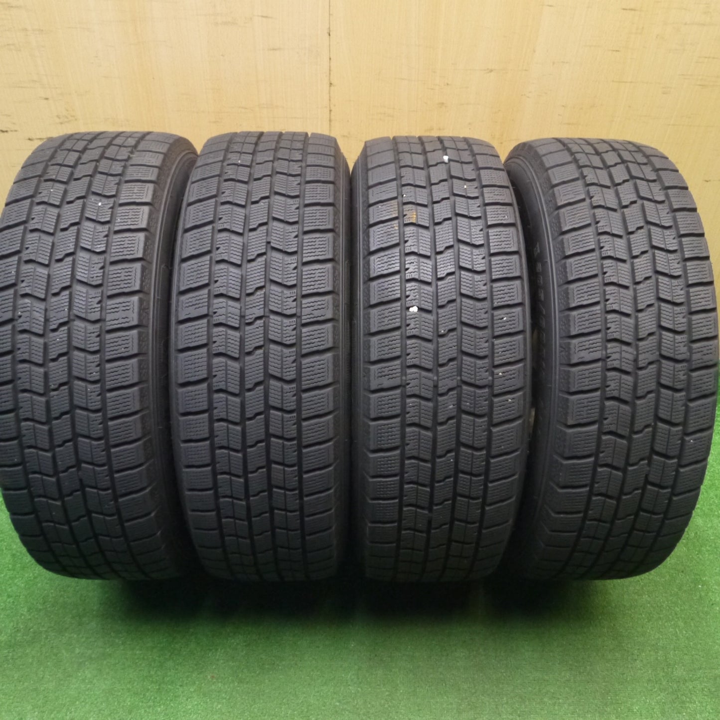 [送料無料] バリ溝！22年！キレイ！9.5分★LOXARNY SPORT 205/60R16 スタッドレス グッドイヤー アイスナビ7 ロクサーニ 16インチ PCD114.3/5H★4111807Hス