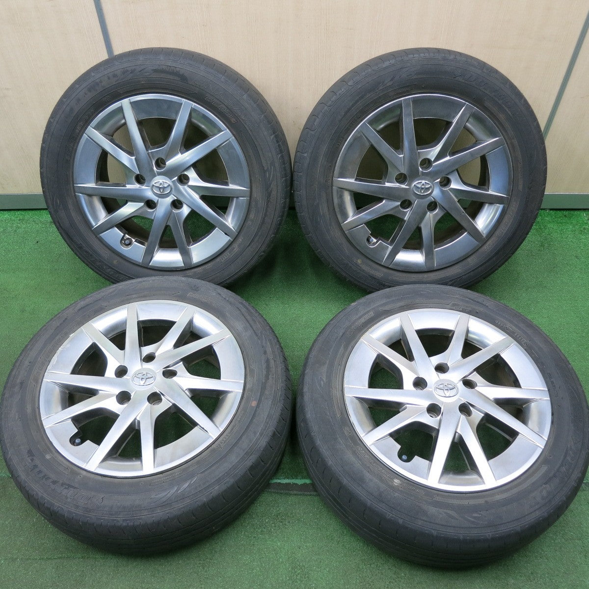 *送料無料* 4本価格★トヨタ プリウスα 純正 205/60R16 ダンロップ エナセーブ EC203 16インチ PCD114.3/5H★4052206HAノ