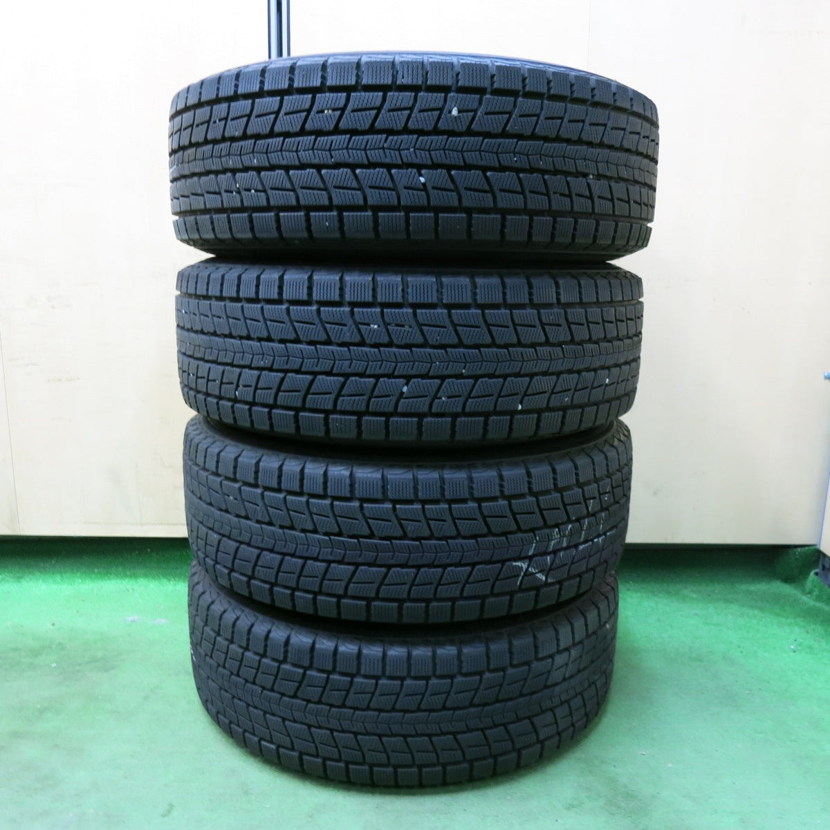 [送料無料] バリ溝！9.5分以上★RAYS G-games 77REBOOT 235/60R18 スタッドレス ダンロップ ウインターマックス SJ8 18インチ レイズ Gゲームズ PCD114.3/5H★4122704SYス