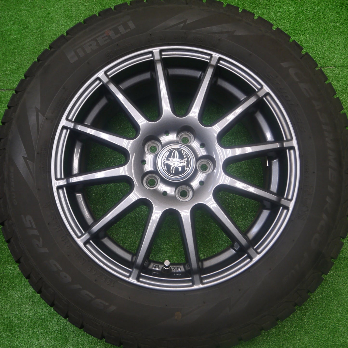 *送料無料* キレイ！20年★プリウス等 195/65R15 スタッドレス ピレリ アイスアシンメトリコ プラス TEAD テッド 15インチ PCD100/5H★4082001Hス