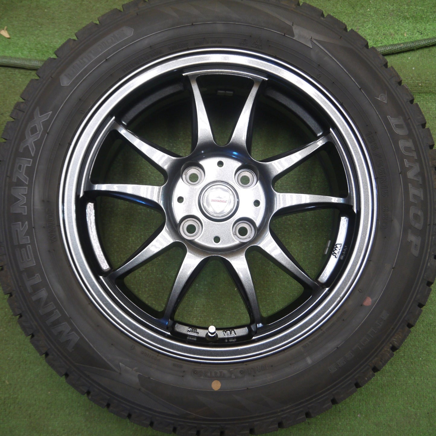 *送料無料* バリ溝！23年！キレイ！ほぼ10分★スタッドレス 185/65R15 ダンロップ ウインターマックス WM02 ESTROSA エステローザ PCD100/4H★4032213Hス