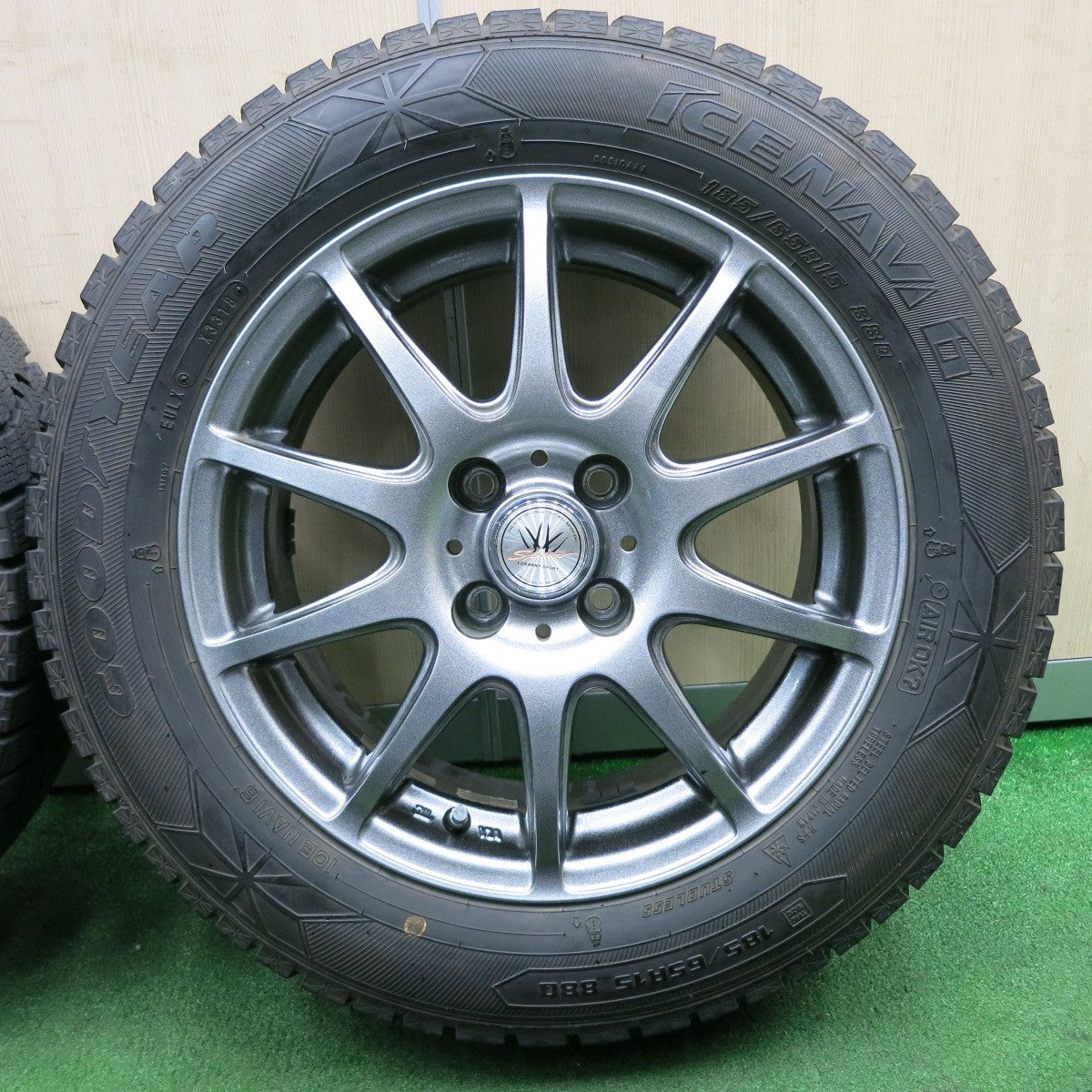 *送料無料* バリ溝！キレイ！8.5分★スタッドレス 185/65R15 グッドイヤー アイスナビ6 LOXARNY SPORT BADX ロクサーニ 632 PCD100/4H★4032903NJス