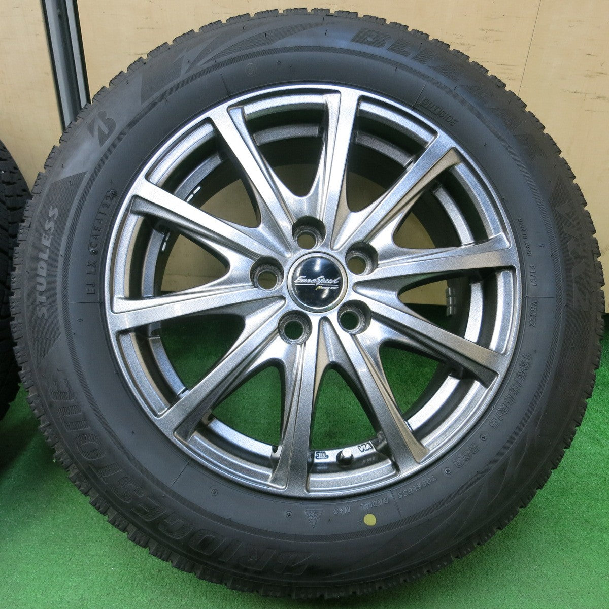 *送料無料* キレイ！22年★スタッドレス 185/65R15 ブリヂストン ブリザック VRX2 EuroSpeed MANARAY SPORT 15インチ PCD100/5H★4042708イス