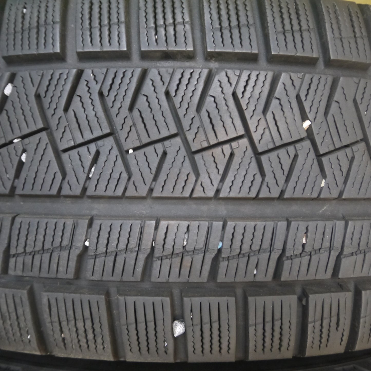 *送料無料* 4本★ワーゲン等 EUROBAHN SPORTECHNIC 205/55R16 スタッドレス ピレリ アイスアシンメトリコ PCD112/5H★4061804Hス