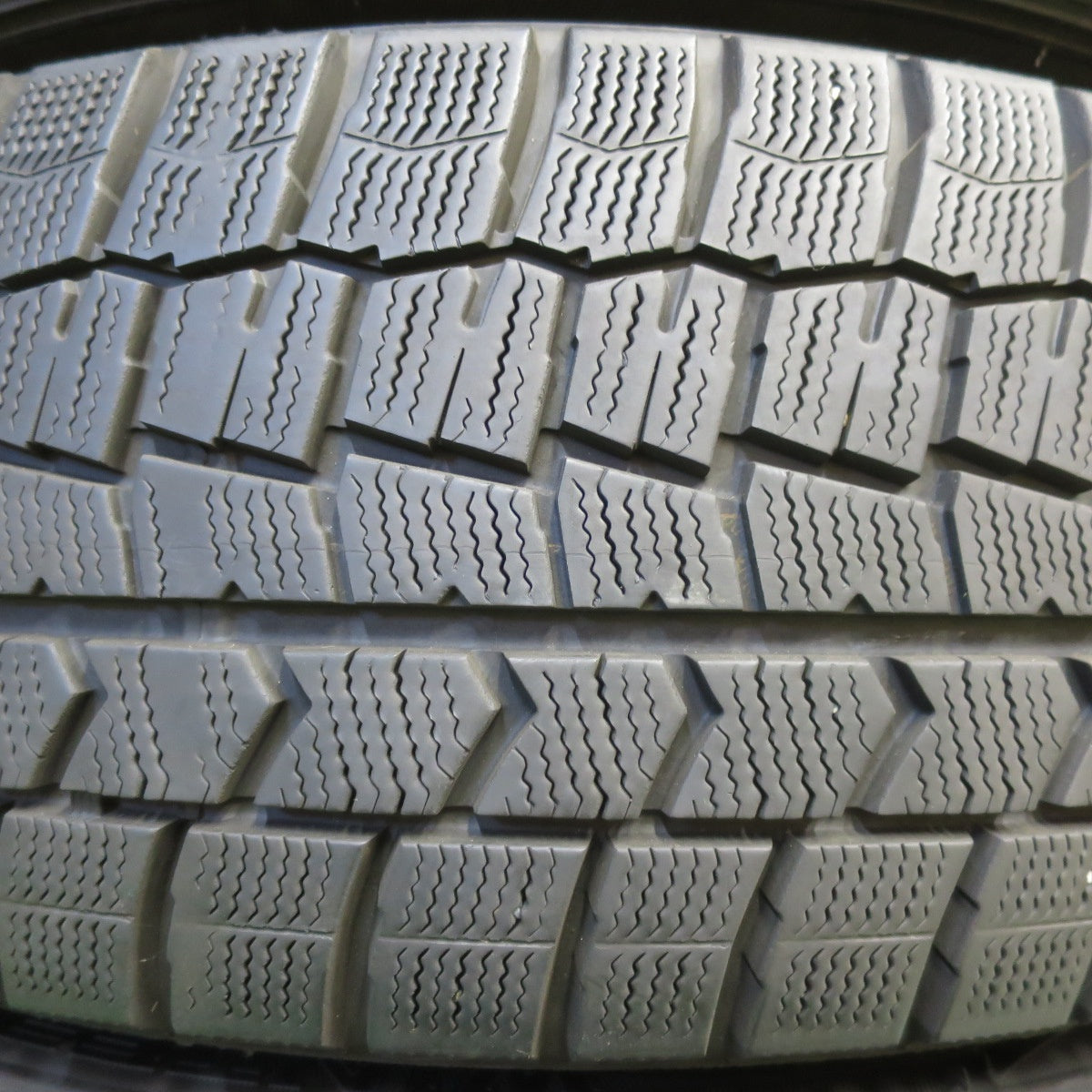 *送料無料* バリ溝！21年！8.5分★スタッドレス 225/50R18 ダンロップ ウインターマックス WM02 Precious プレシャス 18インチ PCD114.3/5H★4071205イス