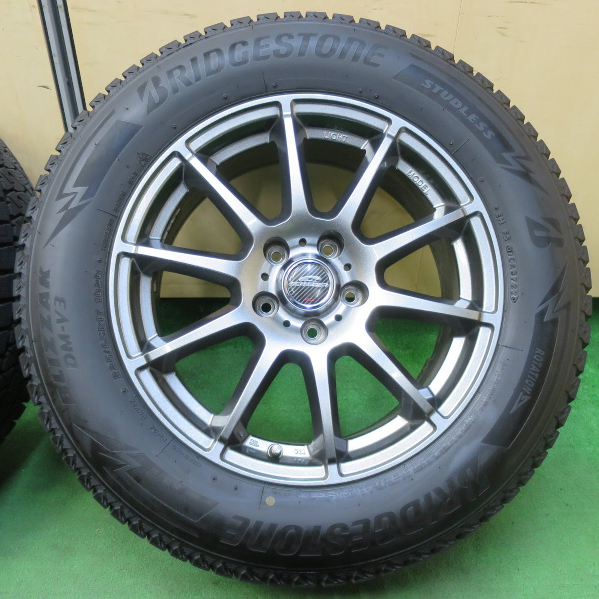 [送料無料] バリ溝！22年！キレイ！9分★スタッドレス 225/65R17 ブリヂストン ブリザック DM-V3 SCHNEIDER MiD シュナイダー PCD114.3/5H★4101504イス