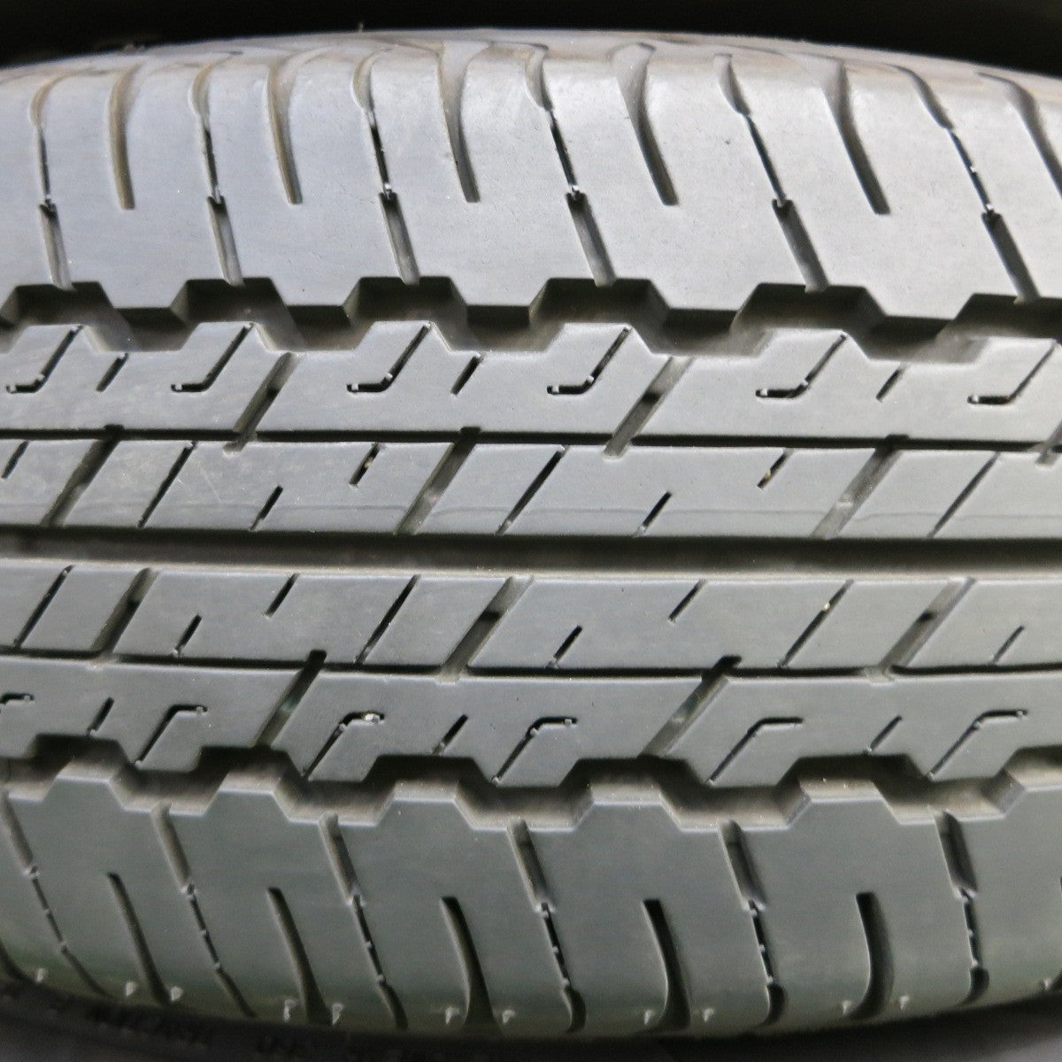 *送料無料* キレイ！23年★スズキ JB74W ジムニーシエラ 純正 195/80R15 ダンロップ AT20 グラントレック 15インチ PCD139.7/5H★4042308イノ