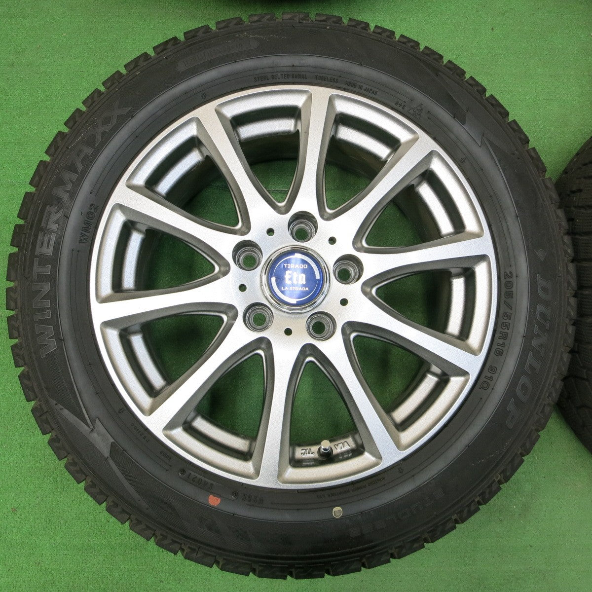 *送料無料* バリ溝！21年！キレイ！9.5分★スタッドレス 205/55R16 ダンロップ ウインターマックス WM02 TIRADO Eta LA STRADA PCD114.3/5H★4052707イス