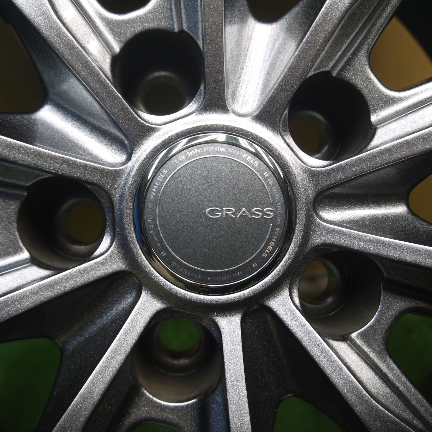 *送料無料* バリ溝！キレイ！9.5分★スタッドレス 225/65R17 ヨコハマ アイスガード G075 GRASS グラス 17インチ PCD114.3/5H★4072405Hス