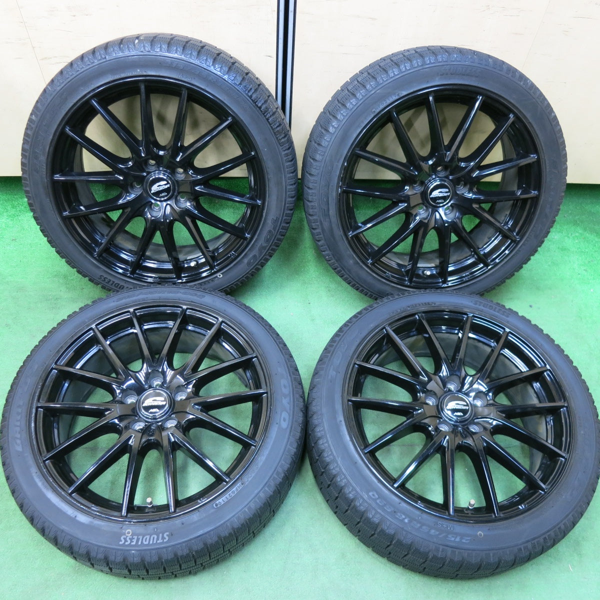 [送料無料] バリ溝！キレイ！9.5分★スタッドレス 215/45R18 トーヨー ガリット G5 SCHNEIDER MiD シュナイダー 18インチ PCD114.3/5H★4112712SYス