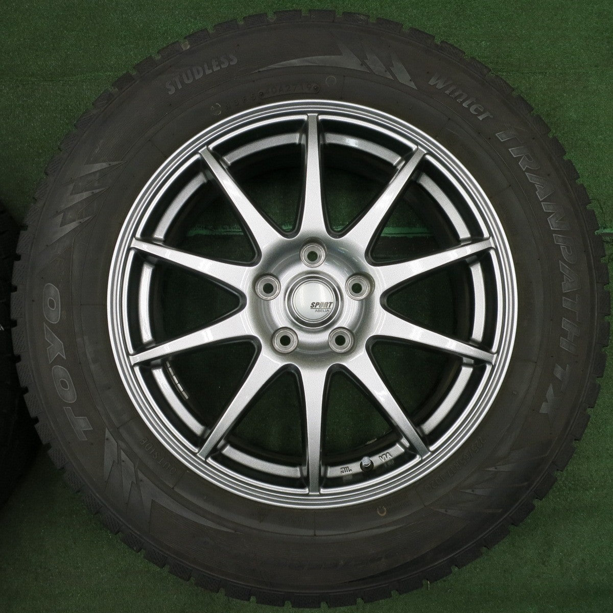 *送料無料* バリ溝！キレイ！9.5分★スタッドレス 225/65R17 トーヨー ウインター トランパス TX SPORT ABELIA 17インチ PCD114.3/5H★4051401NJス