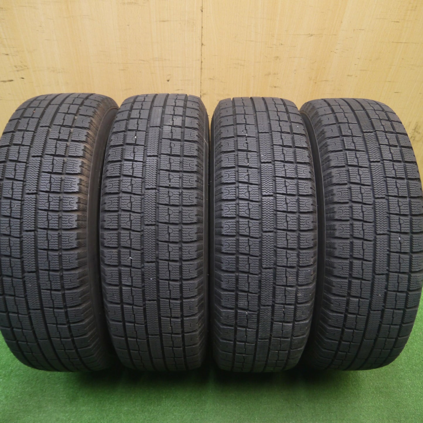 [送料無料] バリ溝！キレイ！9.5分★スタッドレス 185/70R14 トーヨー ガリット G5 JOKER ジョーカー 14インチ PCD100/4H★4112702Hス