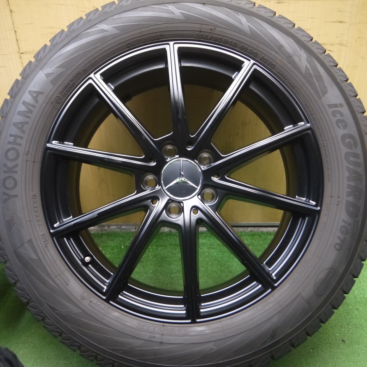 *送料無料* バリ溝！21年！キレイ！ほぼ10分★ベンツ X247 GLB 純正 215/60R18 スタッドレス ヨコハマ アイスガード iG70 18インチ PCD112/5H★4051711Hス