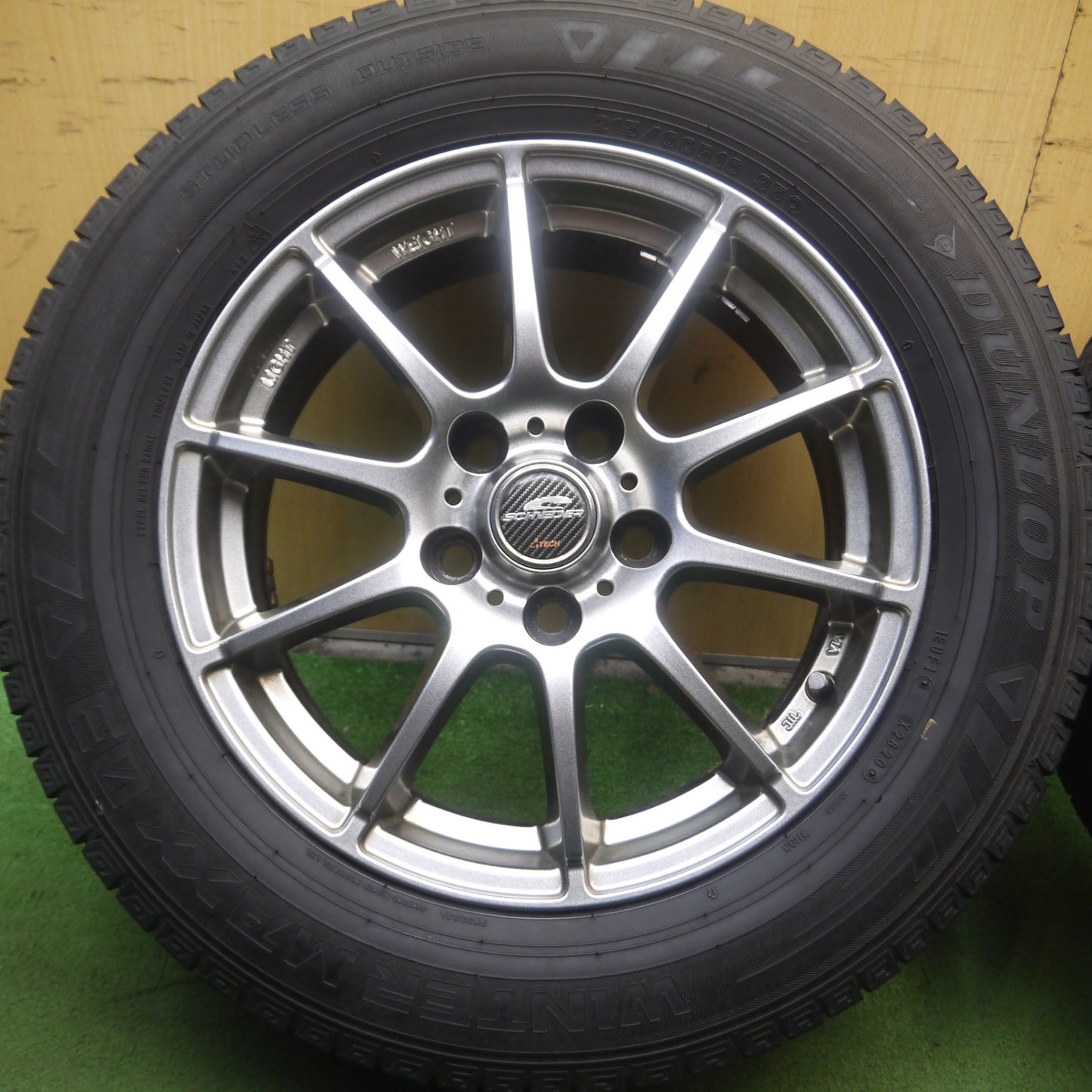 *送料無料* バリ溝！20年！綺麗！9.5分★スタッドレス 215/60R16 ダンロップ ウインターマックス03 SCHNEIDER シュナイダー PCD114.3/5H★4052803Hス