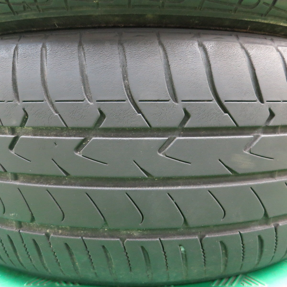 *送料無料* バリ溝！8.5分★WREST 225/50R18 トーヨー トランパス MPZ ヴァレスト 18インチ PCD114.3/5H★4051008ナノ