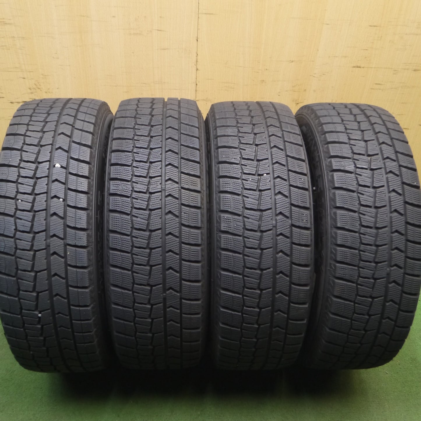 *送料無料* バリ溝！23年！綺麗！ほぼ10分★スタッドレス 205/60R16 ダンロップ ウインターマックス WM02 Fang ファング 16インチ PCD114.3/5H★4071701Hス