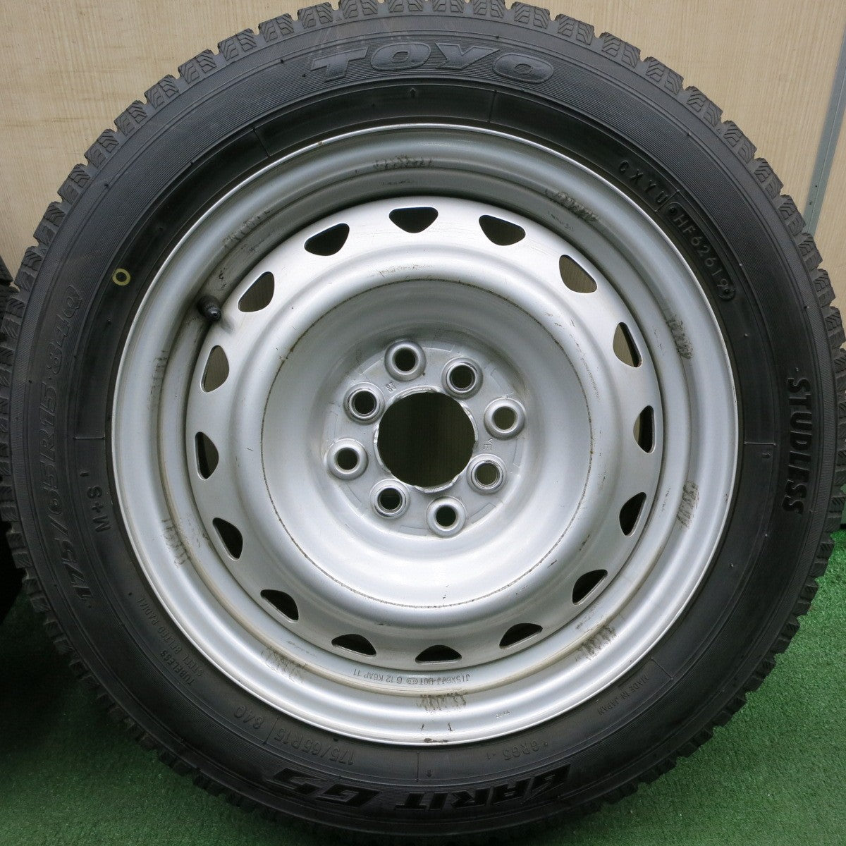 *送料無料* 超バリ溝！ほぼ10分★スタッドレス 175/65R15 トーヨー ガリット G5 スチール ホイール 15インチ PCD100 114.3/4H マルチ★4042902HAス