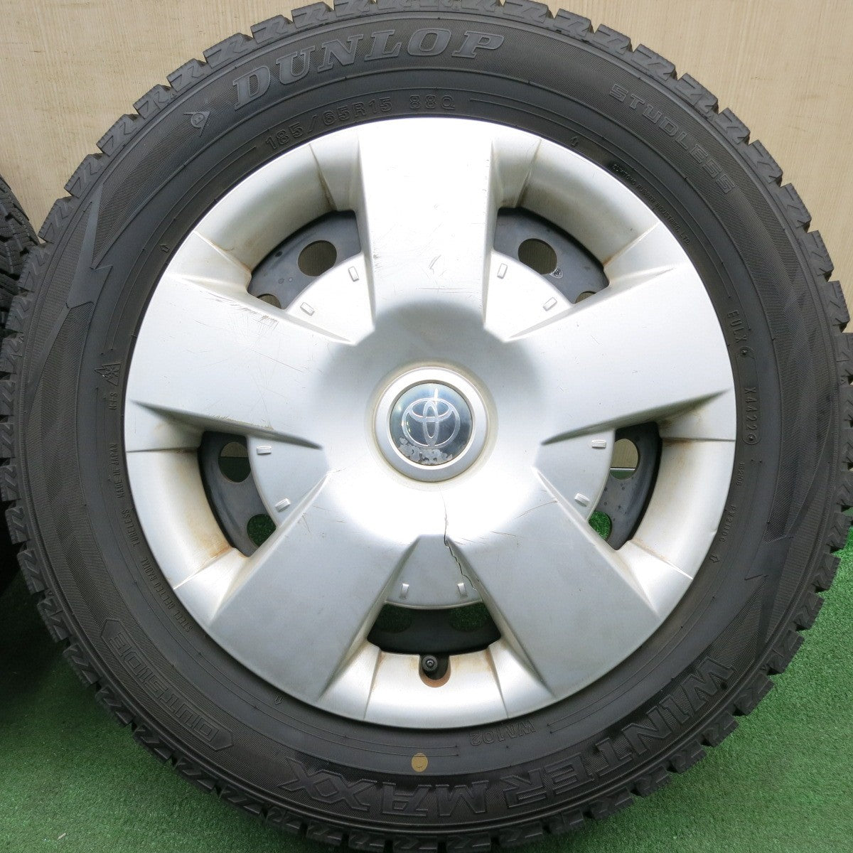 *送料無料* バリ溝！22年！9.5分★トヨタ イスト 純正 スチール 185/65R15 スタッドレス ダンロップ ウインターマックス WM02 15インチ PCD100/4H★4052502HAス