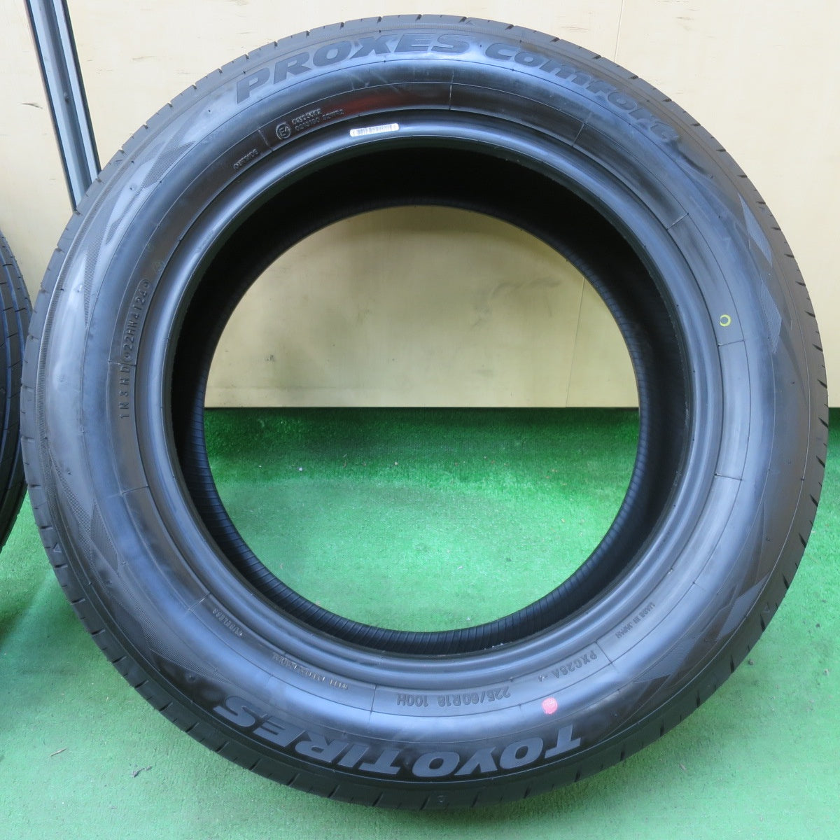 送料無料] 新車外し！24年☆225/60R18 トーヨー プロクセス
