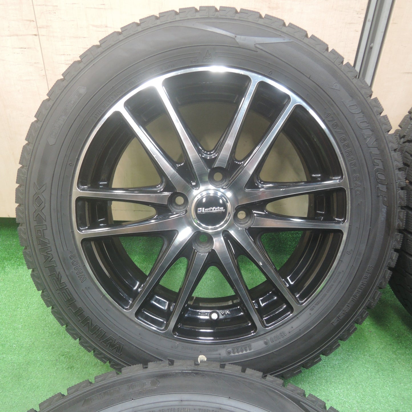 *送料無料* 超バリ溝！22年！ほぼ10分★スタッドレス 175/65R15 ダンロップ ウインターマックス WM02 Laffite ラフィット 15インチ PCD100/4H★4033009SYス