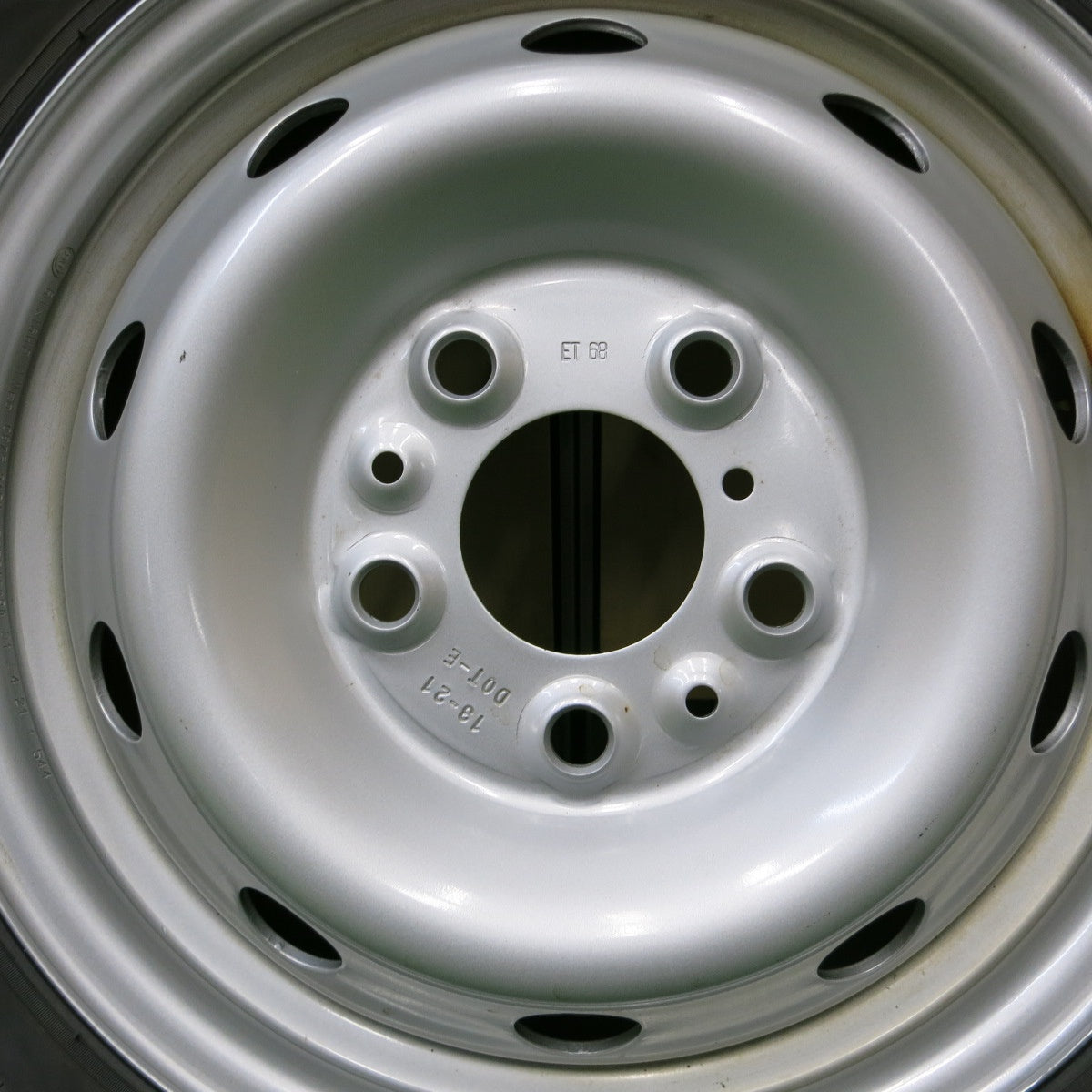 *送料無料* 未使用！21年★キャンピングカー等 225/75R16 ミシュラン AGILIS  スチール 16インチ PCD130/5H★4061704ナノ