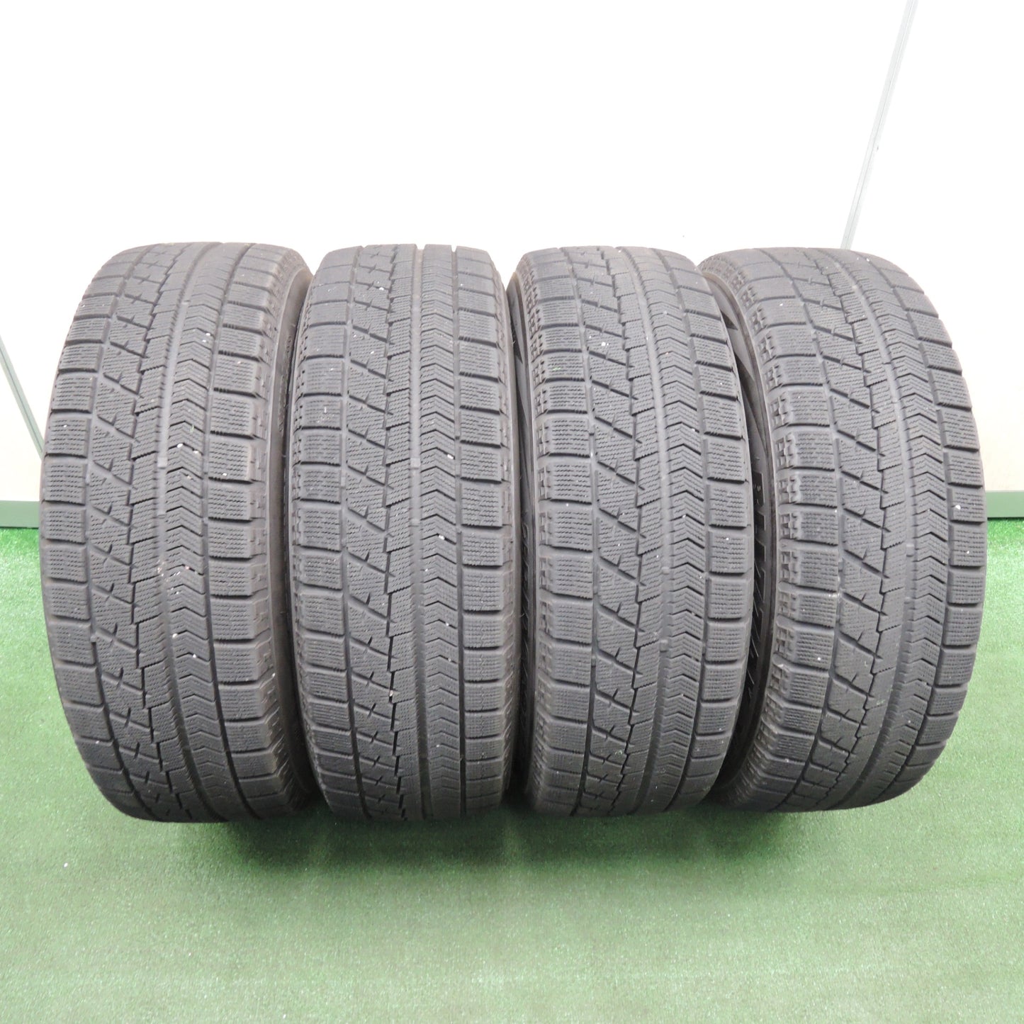 *送料無料* バリ溝！20年！キレイ！9分★フォレスター等 215/65R16 スタッドレス ブリヂストン ブリザック VRX SCHNEIDER PCD100/5H★4031402TNス