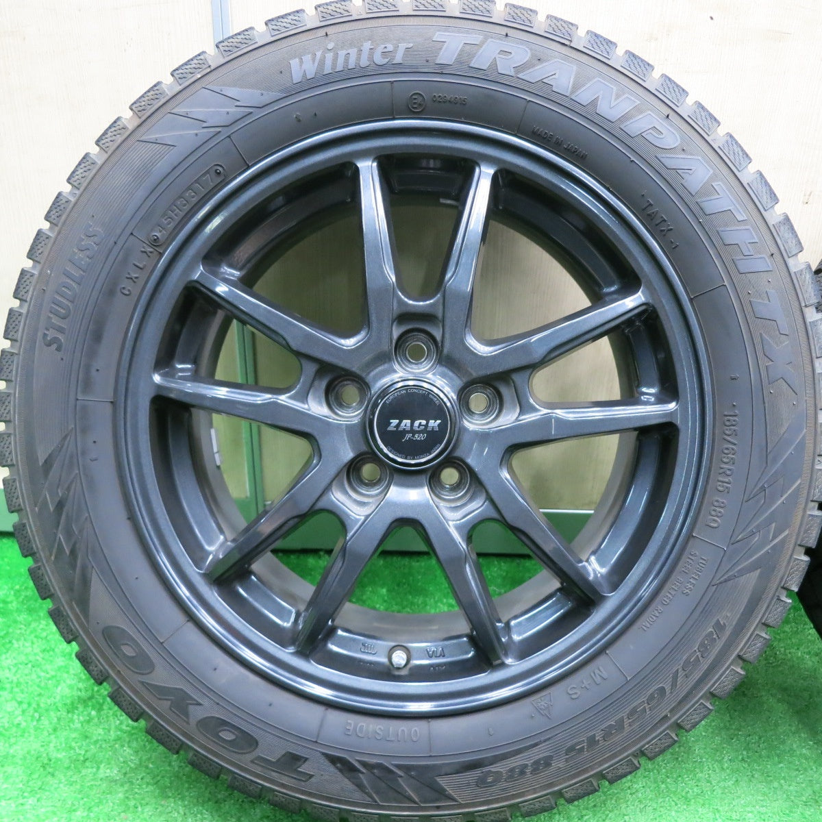 [送料無料] バリ溝！キレイ！9分★プリウス等 185/65R15 スタッドレス トーヨー ウインター トランパス TX ZACK JP-520 MONZA ザック PCD100/5H★4101802HAス