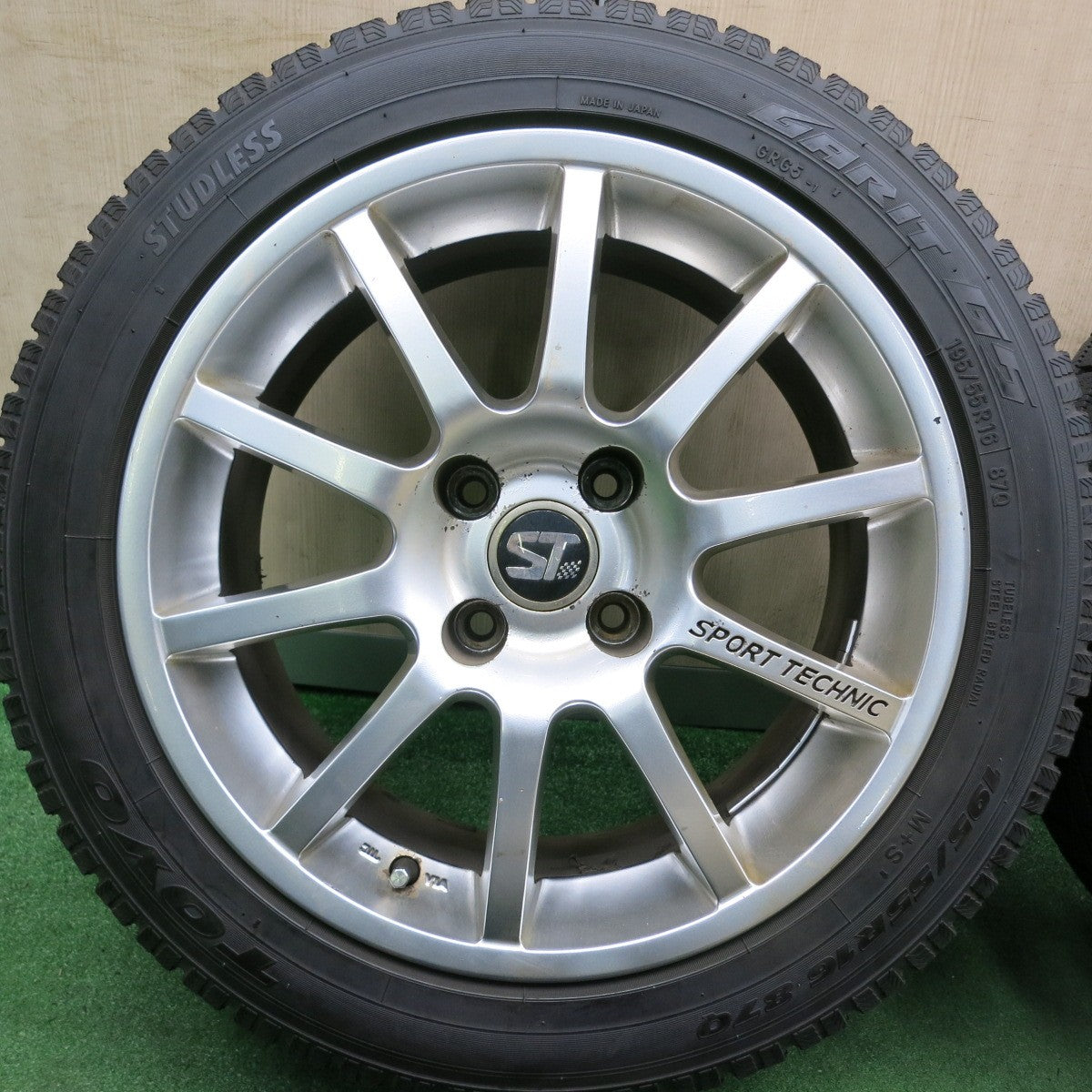 *送料無料* バリ溝！9.5分以上★プジョー 等 SPORT TECHNIC 195/55R16 スタッドレス トーヨー ガリット G5 スポーツテクニック PCD108/4H★4061104HAス