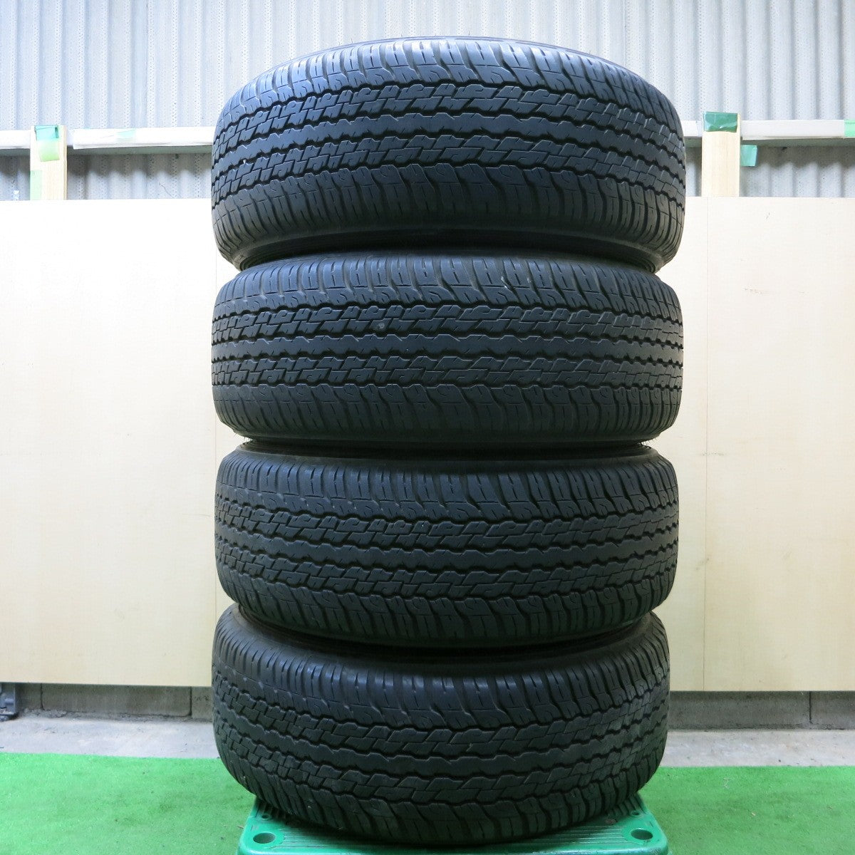 *送料無料* キレイ★トヨタ GUN125 ハイラックス 純正 265/65R17 ダンロップ グラントレック AT25 17インチ PCD139.7/6H★4062502ナノ